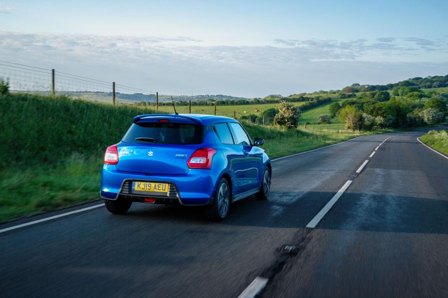 Suzuki Swift Attitude 2019 года  (UK) (фото 19 из 23)